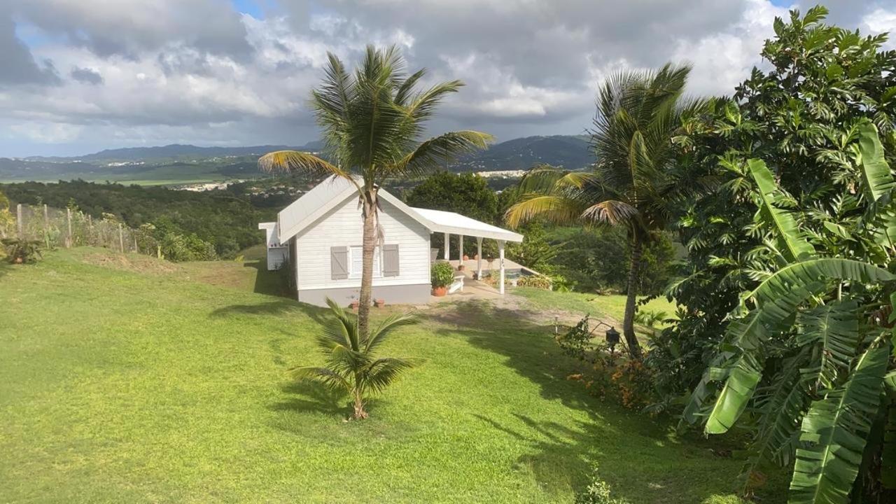 Villa 1 de standing 80m2 avec piscine et vue imprenable sur la mer et sur la campagne Riviere-Salee Extérieur photo